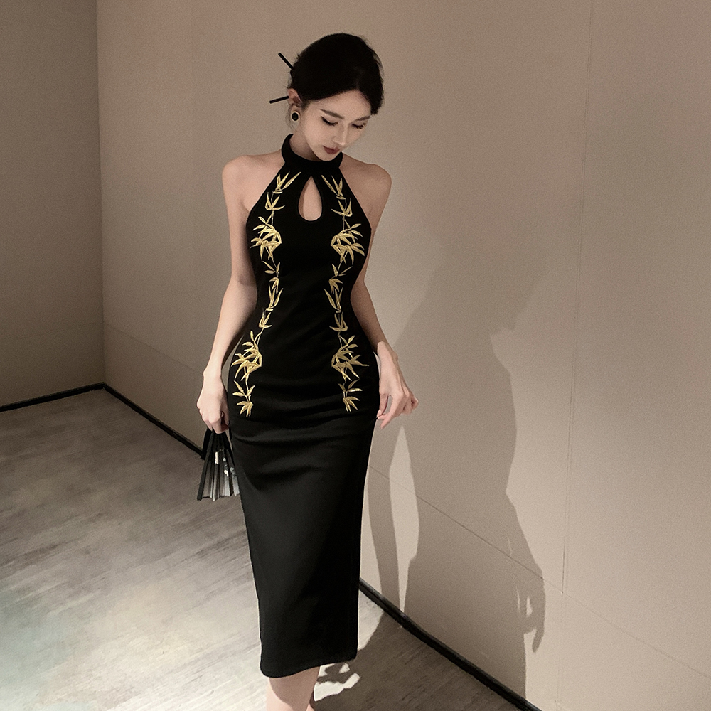 Embroidery temperament formal dress halter package hip dress