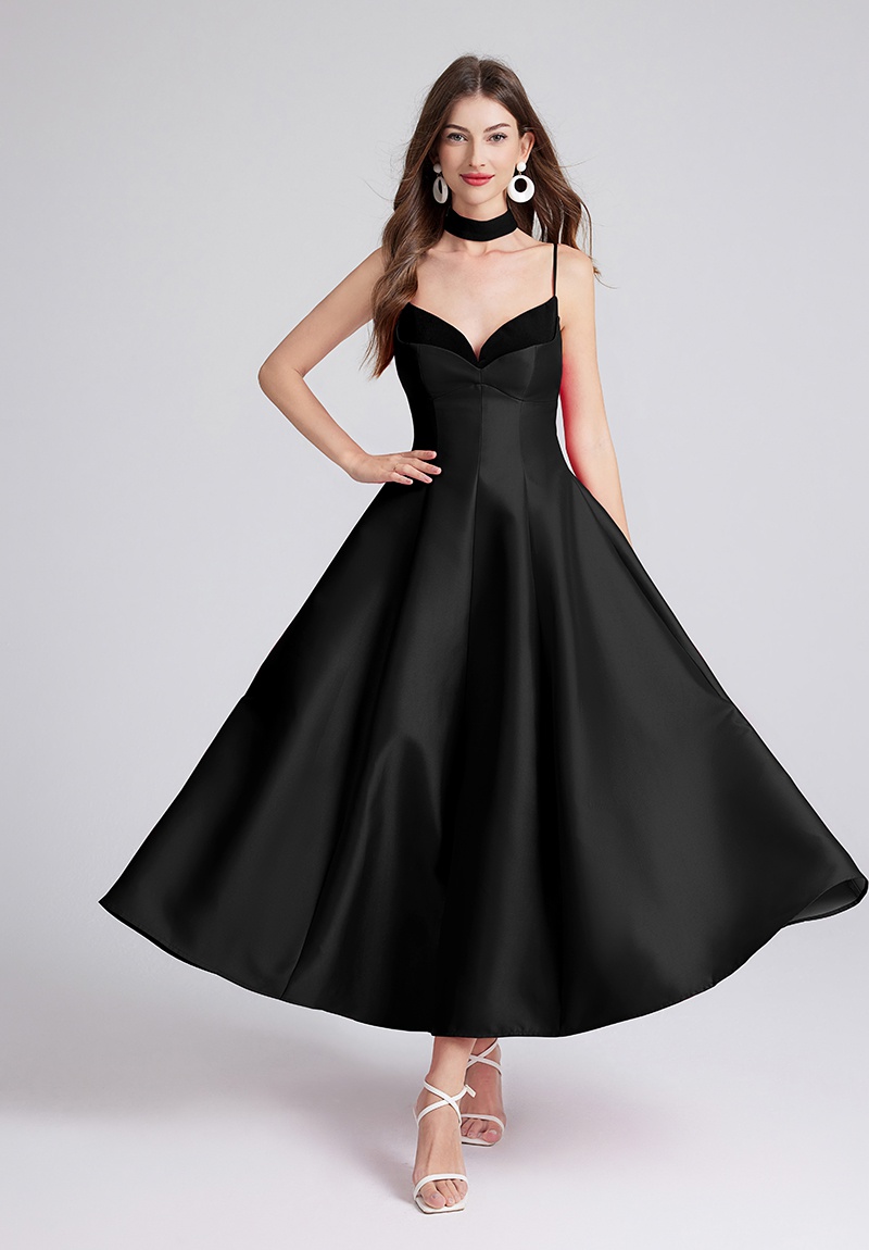 Big skirt slim velvet dress sling Hepburn style formal dress