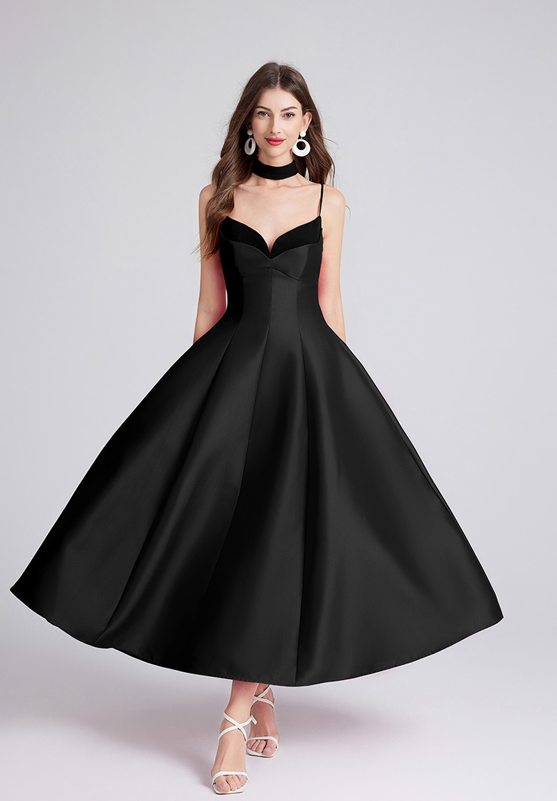 Big skirt slim velvet dress sling Hepburn style formal dress