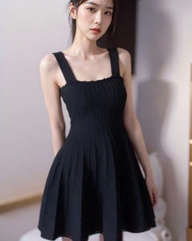 Pleated sling pinched waist T-back sexy black dress