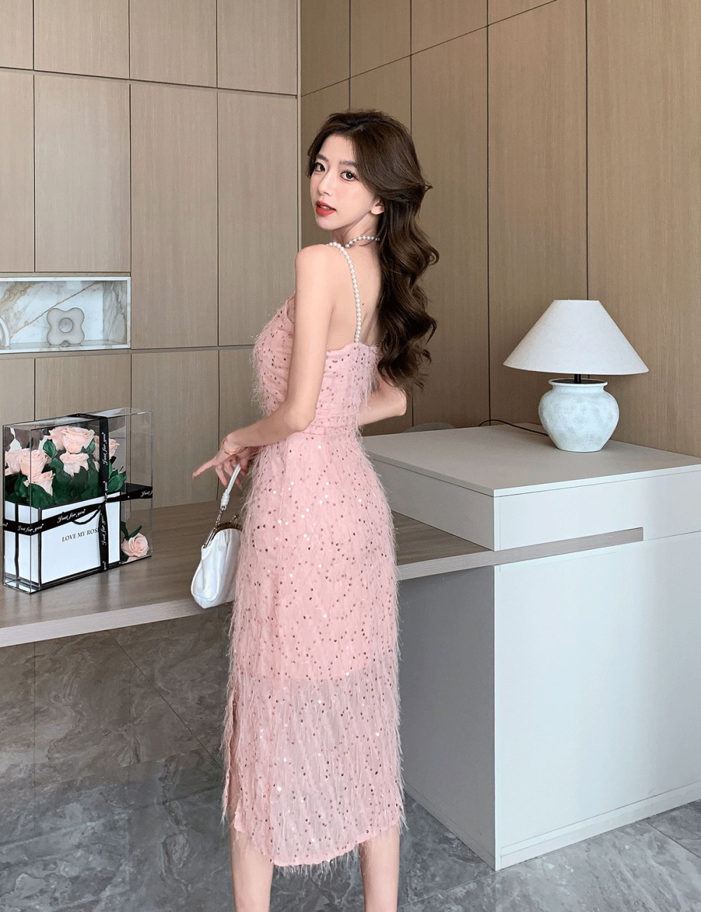 Sequins beautiful dress light luxury formal dress