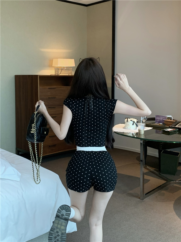 Bow low-waist small heart shorts knitted black tops a set