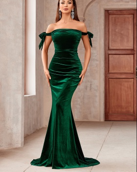 Pure banquet slim flat shoulder elegant evening dress
