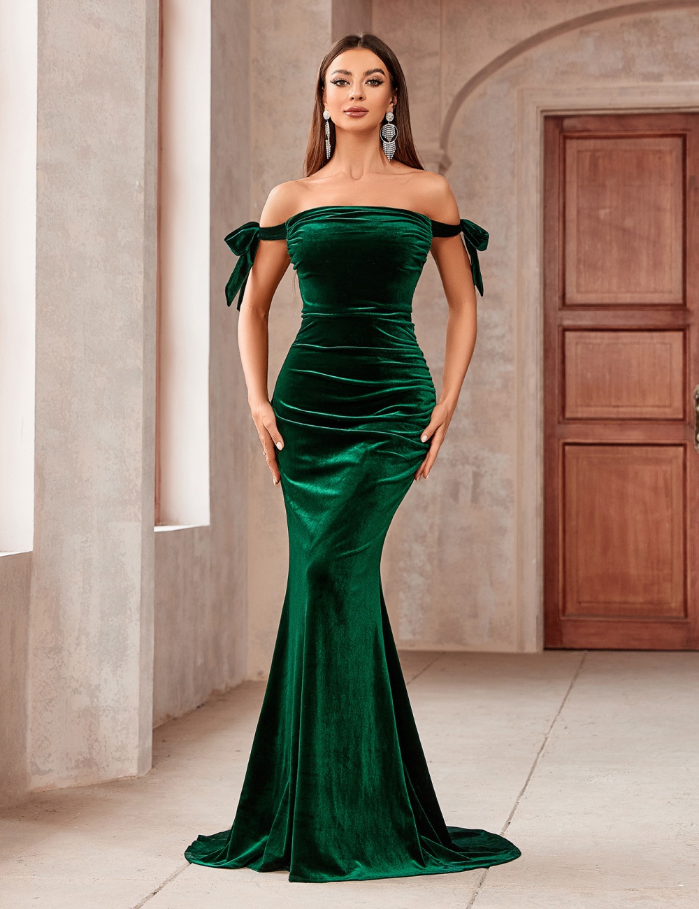 Pure banquet slim flat shoulder elegant evening dress