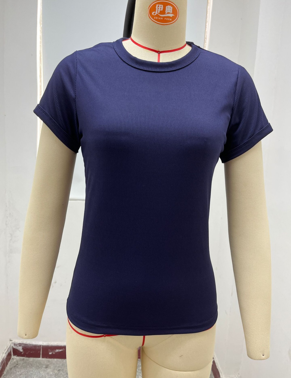 Short sleeve slim T-shirt European style sports tops