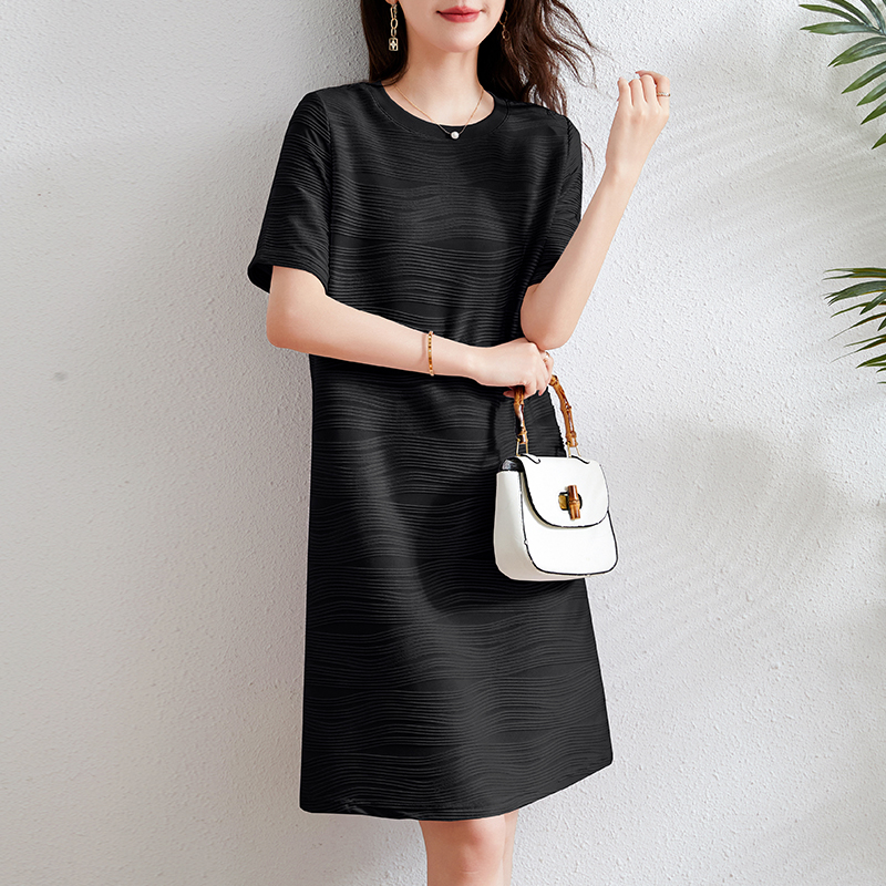 Simple long spring knitted A-line micro-bomb dress for women