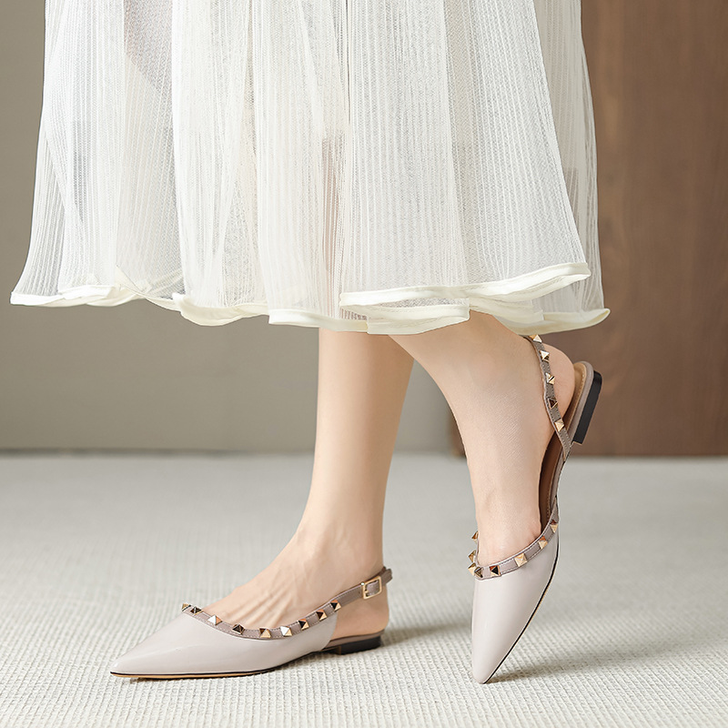 Patent leather flat flattie rivet shoes for women