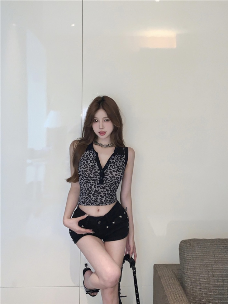 Retro slim short vest sling leopard V-neck tops