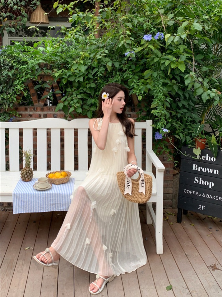 Pleated stereoscopic sling vacation feather summer dress