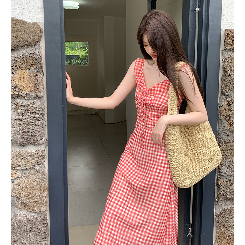 Summer pinched waist slim red sling vacation plaid dress for women