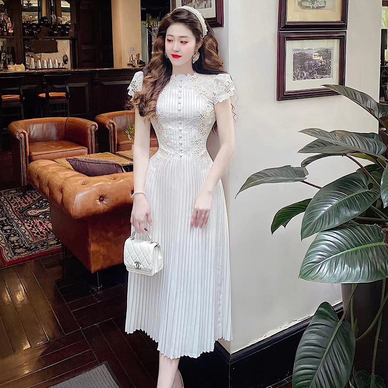 Temperament pinched waist pleated embroidery lace dress