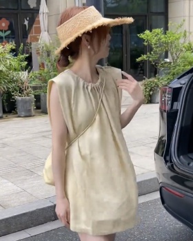 Simple sleeveless summer dress