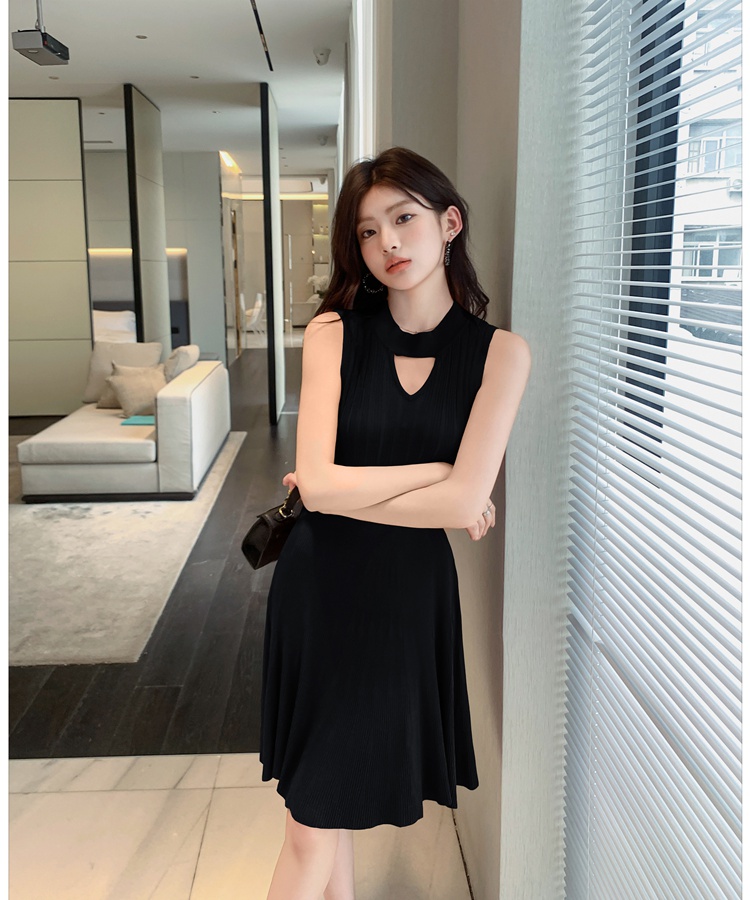 Hepburn style V-neck knitted dress slim small fellow T-back