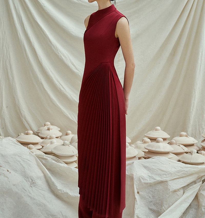 Wine-red winter evening dress spring irregular dress