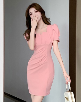 Slim simple small fellow pinched waist dress