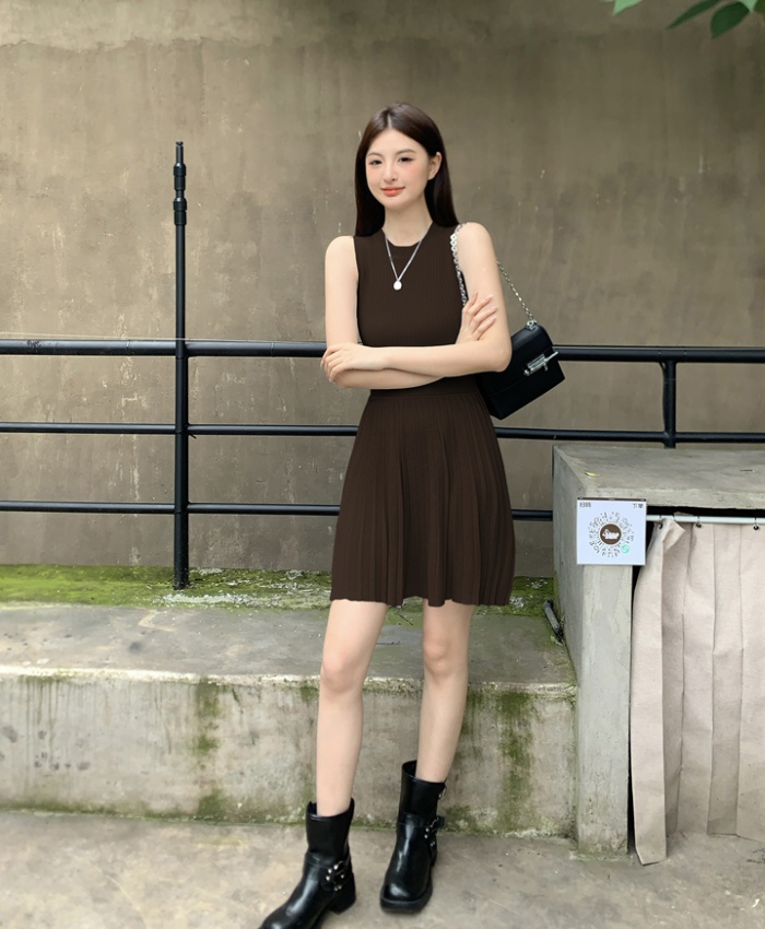 Slim small fellow vest gray pleated dress for women