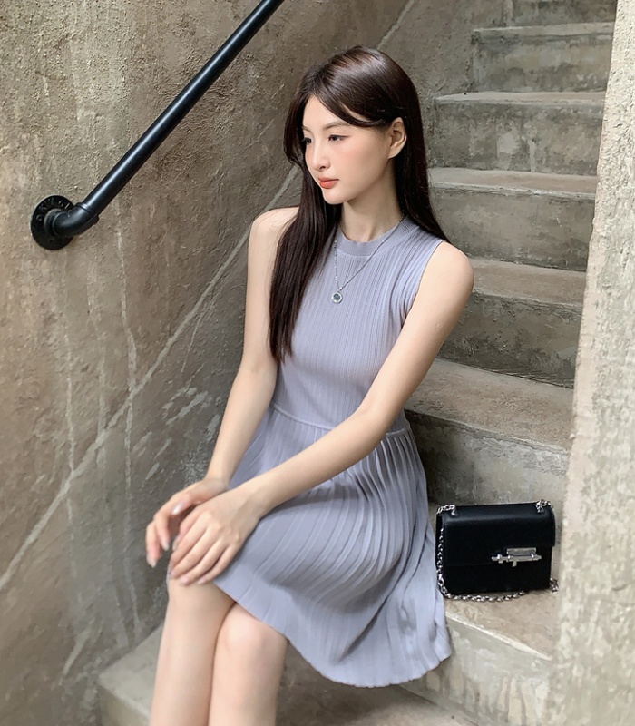 Slim small fellow vest gray pleated dress for women