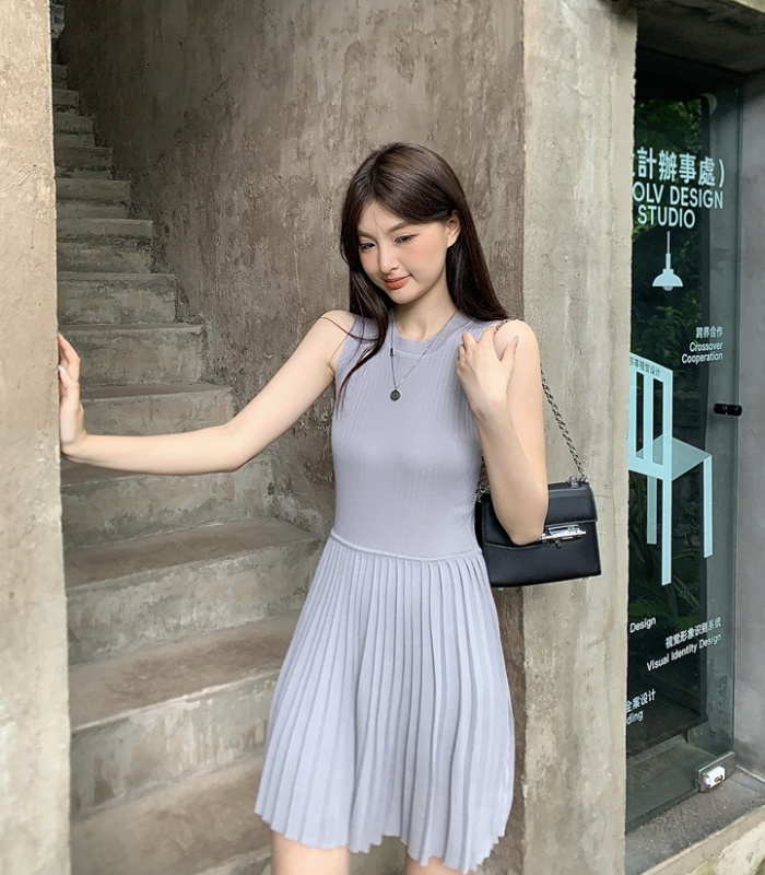 Slim small fellow vest gray pleated dress for women