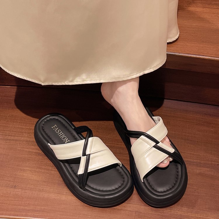 Lady summer slippers sandy beach shoes for women