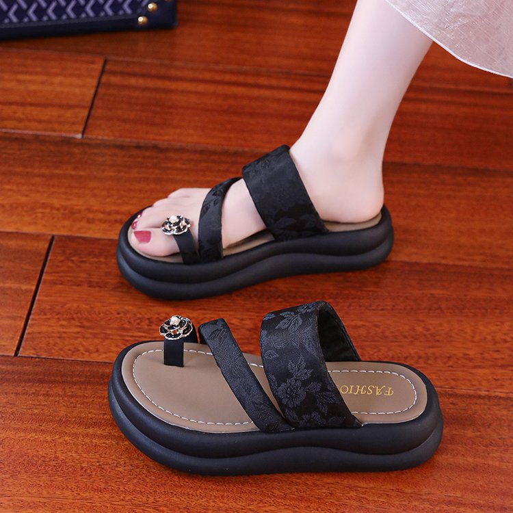 Summer thick crust slippers open toe wears outside shoes