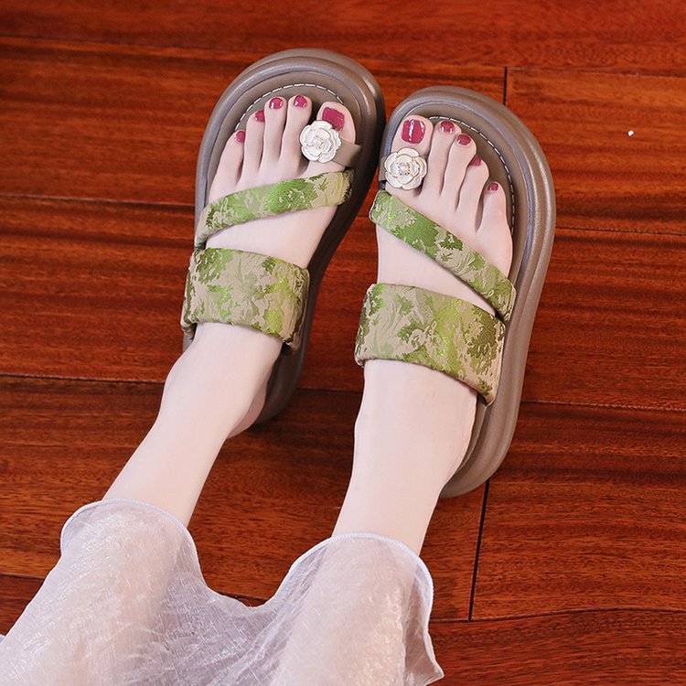 Summer thick crust slippers open toe wears outside shoes