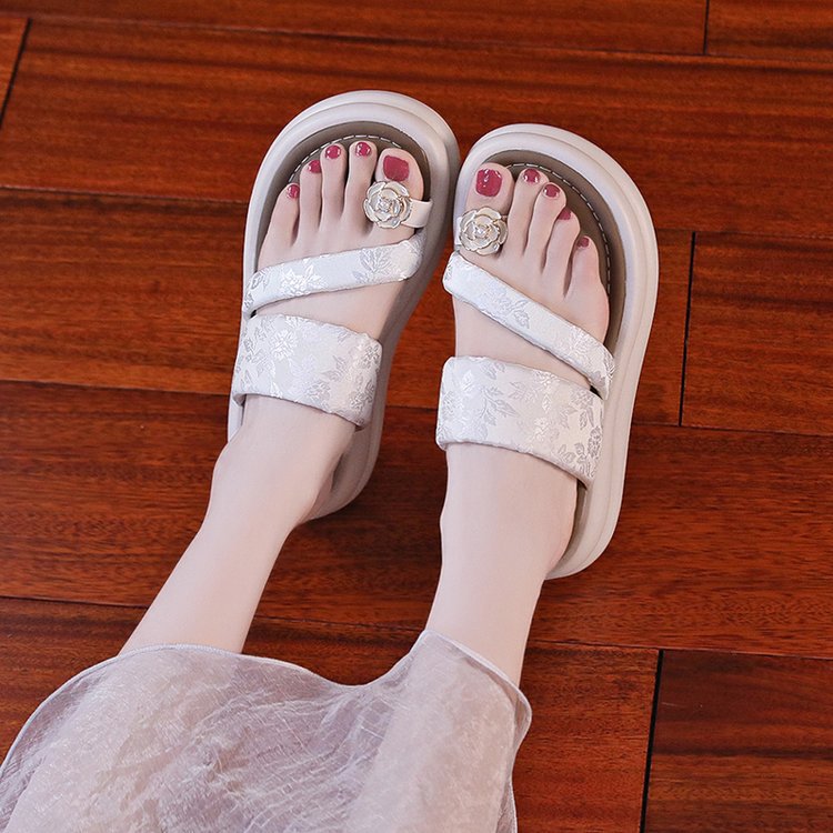 Summer thick crust slippers open toe wears outside shoes