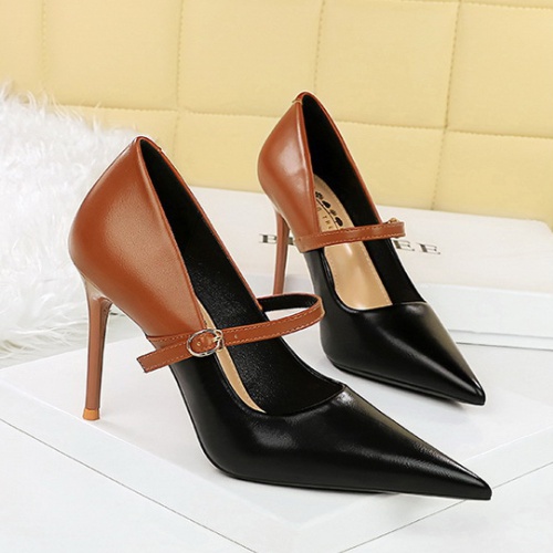 Low high-heeled shoes pointed retro high-heeled shoes