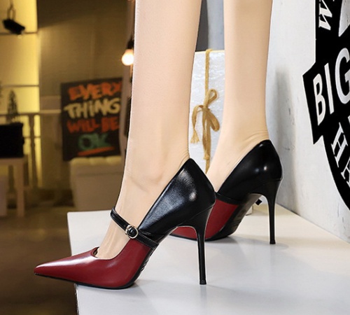 Low high-heeled shoes pointed retro high-heeled shoes