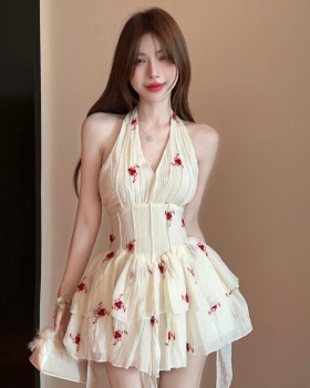 Halter repair waist irregular V-neck embroidered dress