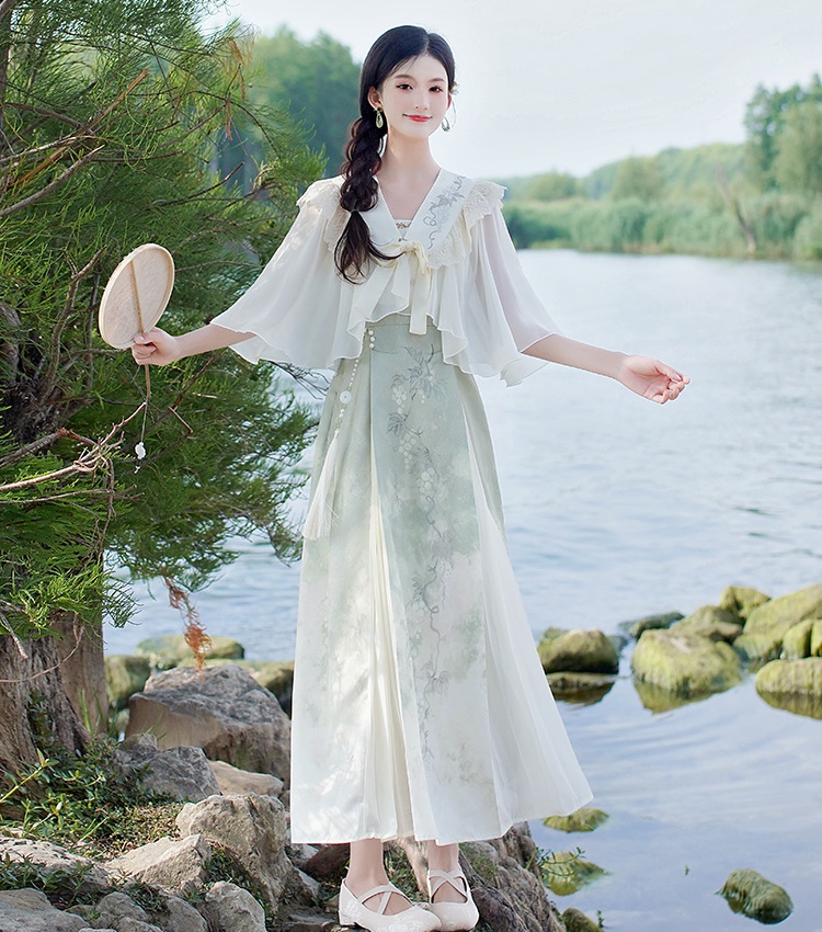 Thin spring and summer dress a set for women