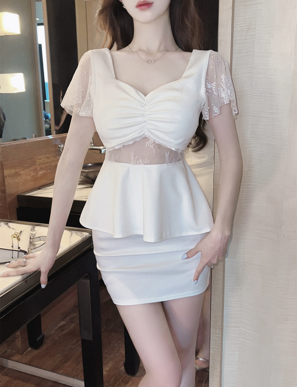 Sling Pseudo-two splice dress package hip bottoming lace vest