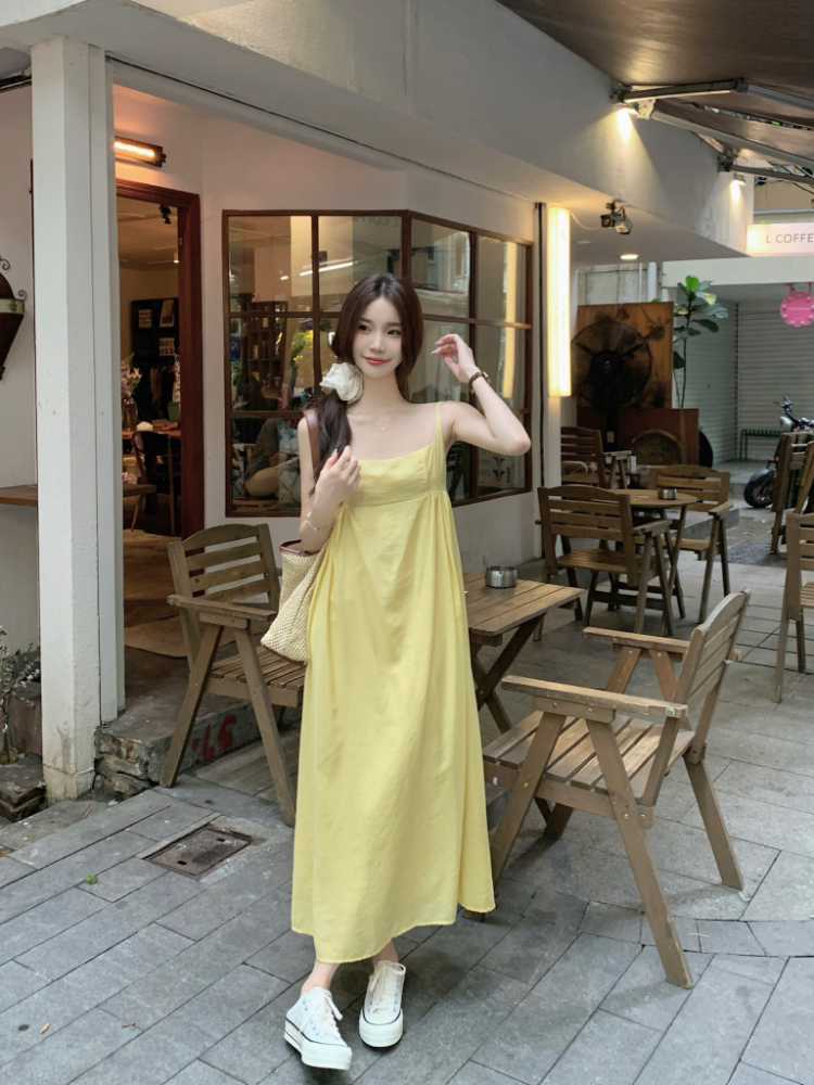 Temperament vacation yellow dress seaside tender long dress