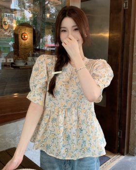Round neck sweet shirt short floral tops for women