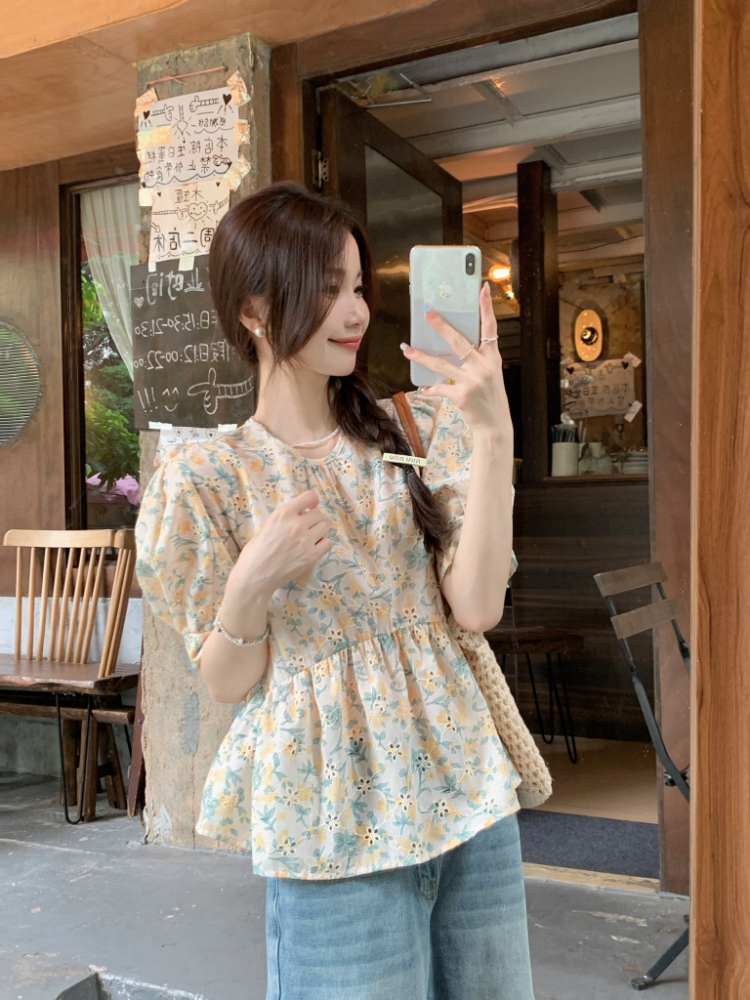 Round neck sweet shirt short floral tops for women