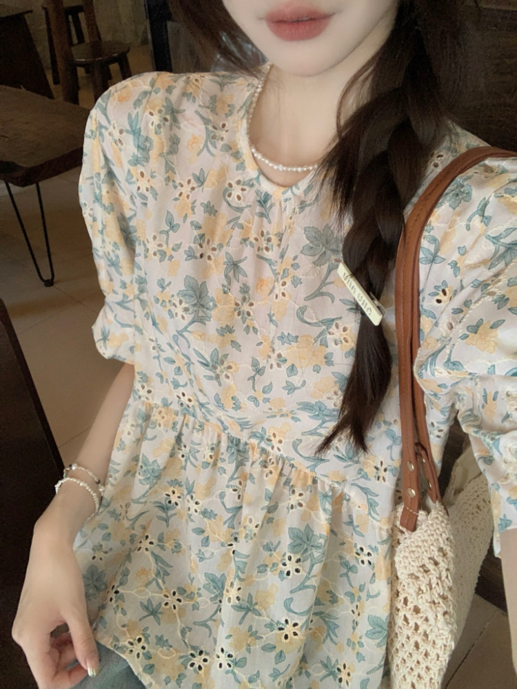 Round neck sweet shirt short floral tops for women