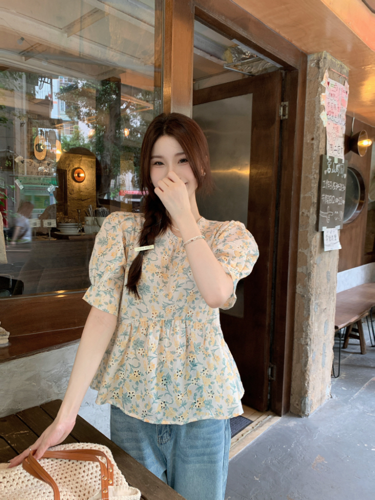 Round neck sweet shirt short floral tops for women