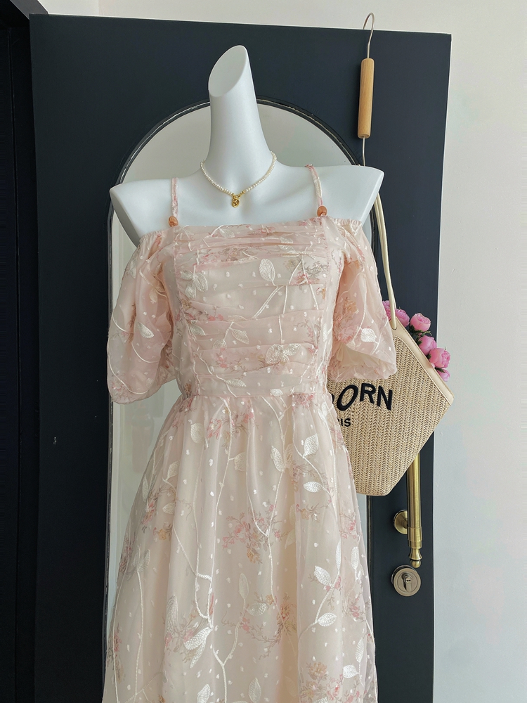 Pinched waist flat shoulder summer embroidery dress