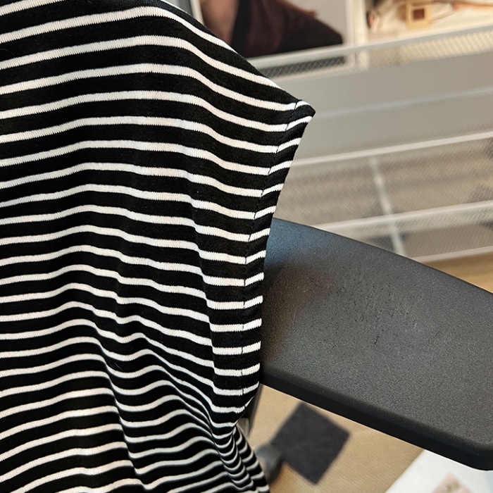 Wears outside Korean style T-shirt stripe vest for women