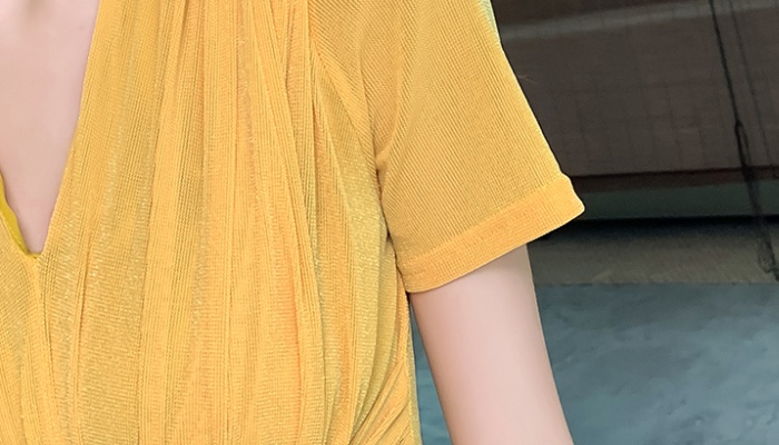 Fold slim short sleeve light V-neck summer dress