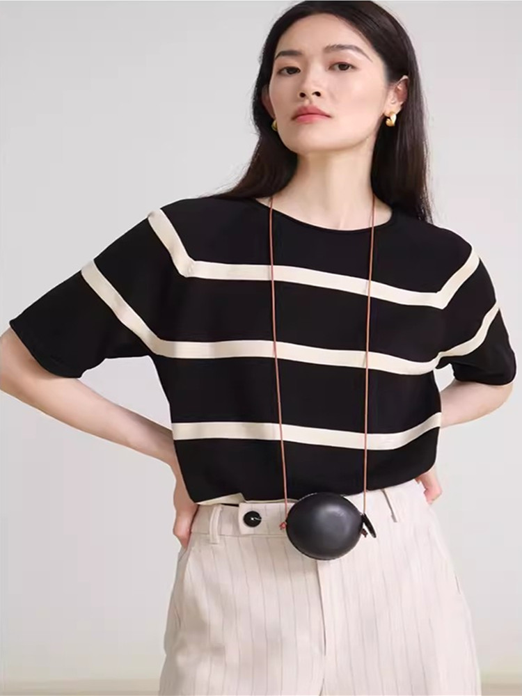 Cotton round neck T-shirt short sleeve tops for women