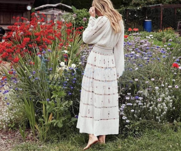 White embroidery countryside big skirt dress