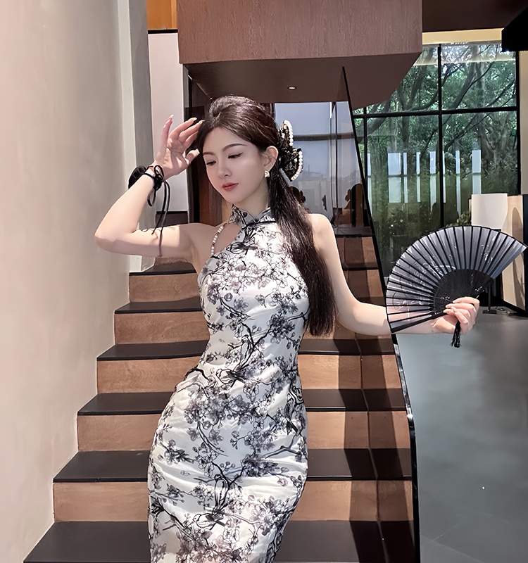 Embroidery slim dress retro long cheongsam