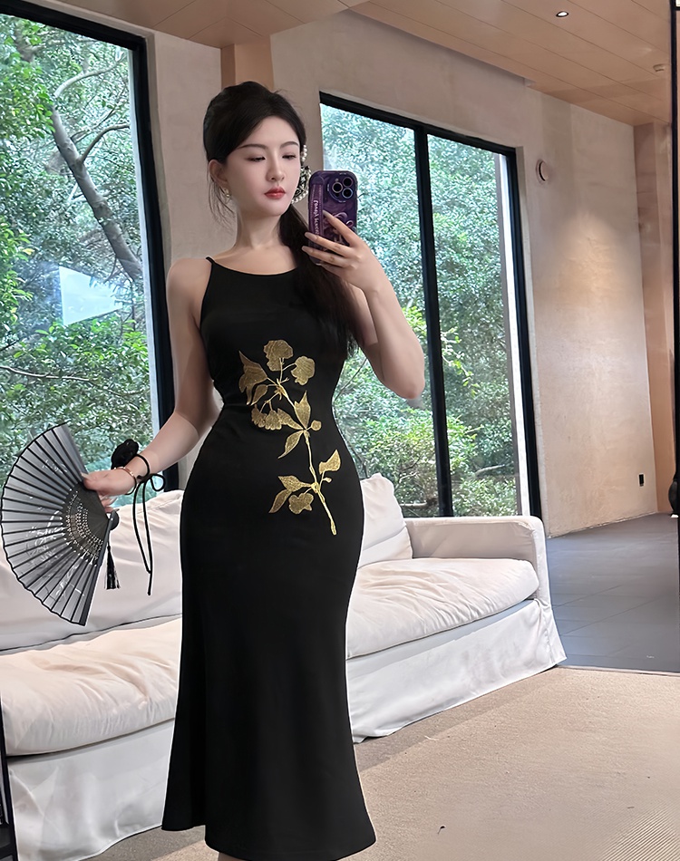 Slim embroidered flowers long package hip dress for women