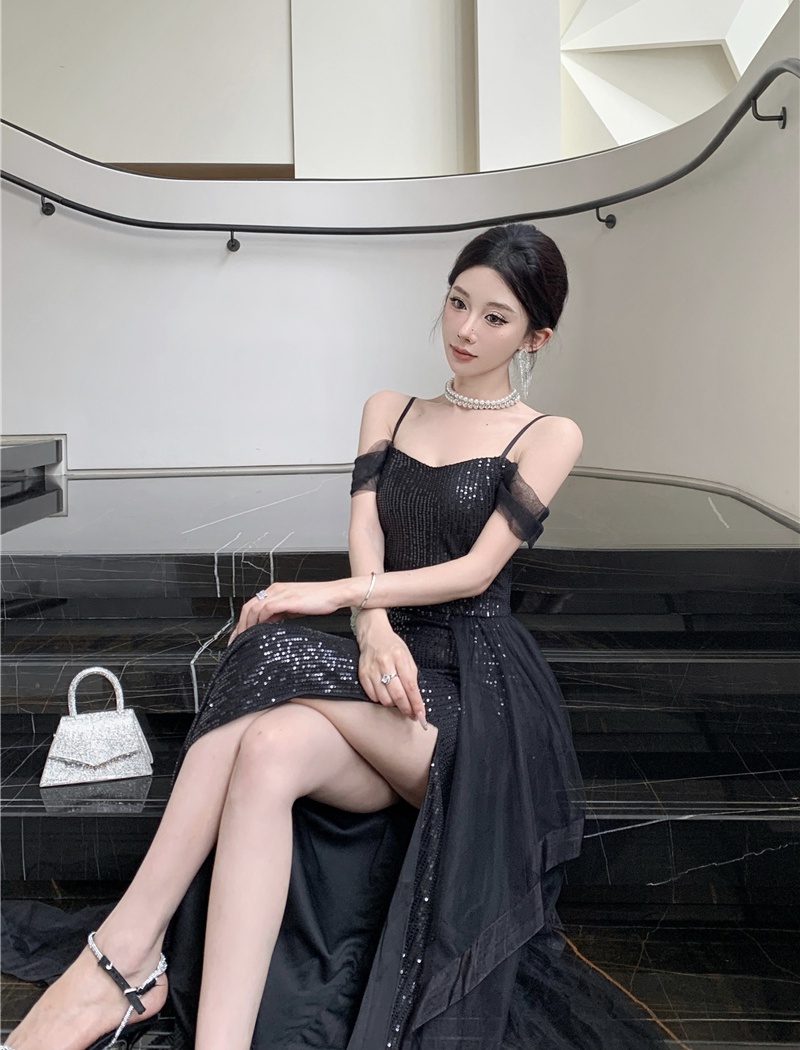 Black niche split sling sexy ladies dress