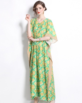 Retro loose V-neck long dress European style large yard dress