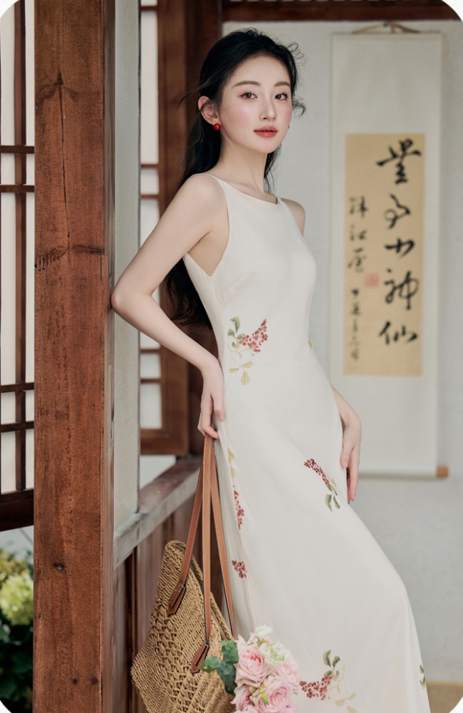 Elegant noble sling white tender dress for women