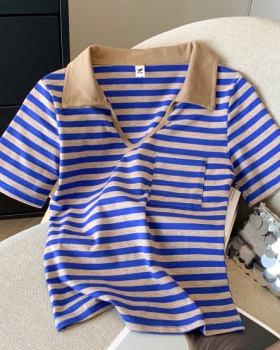 Show young Western style T-shirt stripe V-neck tops for women