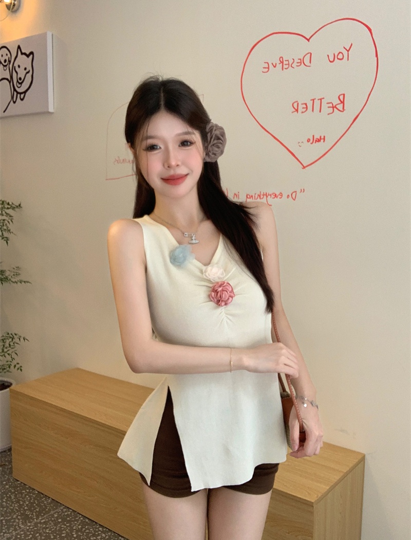 Stereoscopic V-neck flowers vest sleeveless sling tops