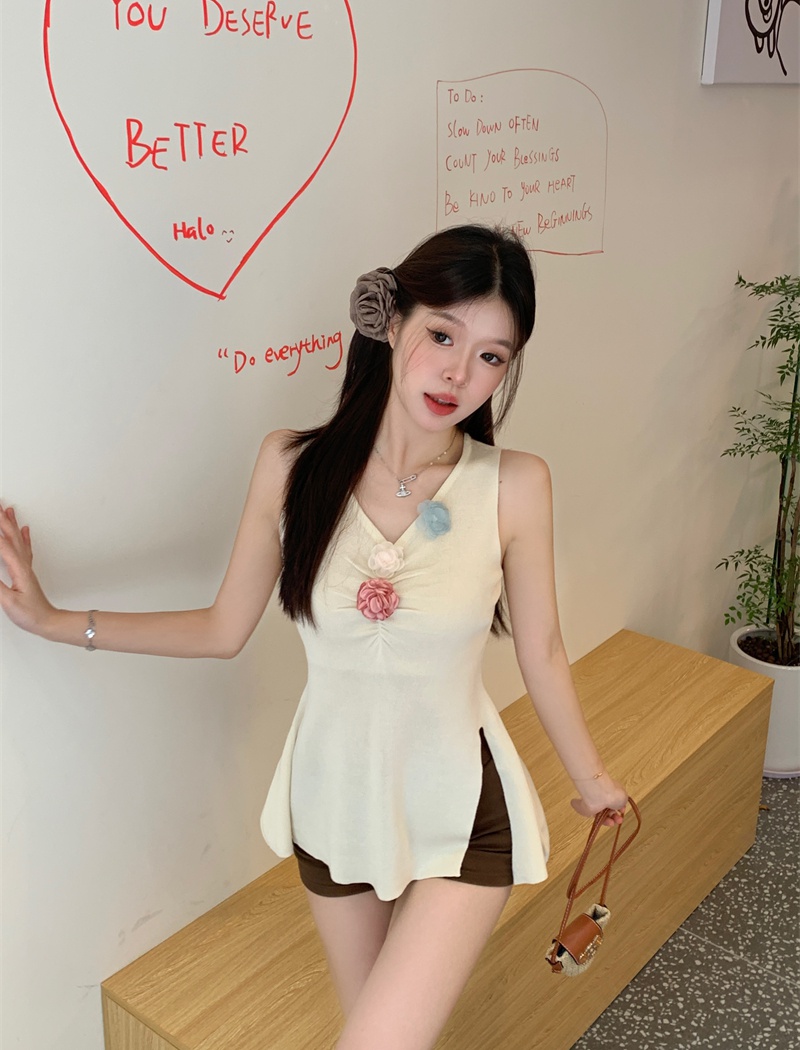 Stereoscopic V-neck flowers vest sleeveless sling tops