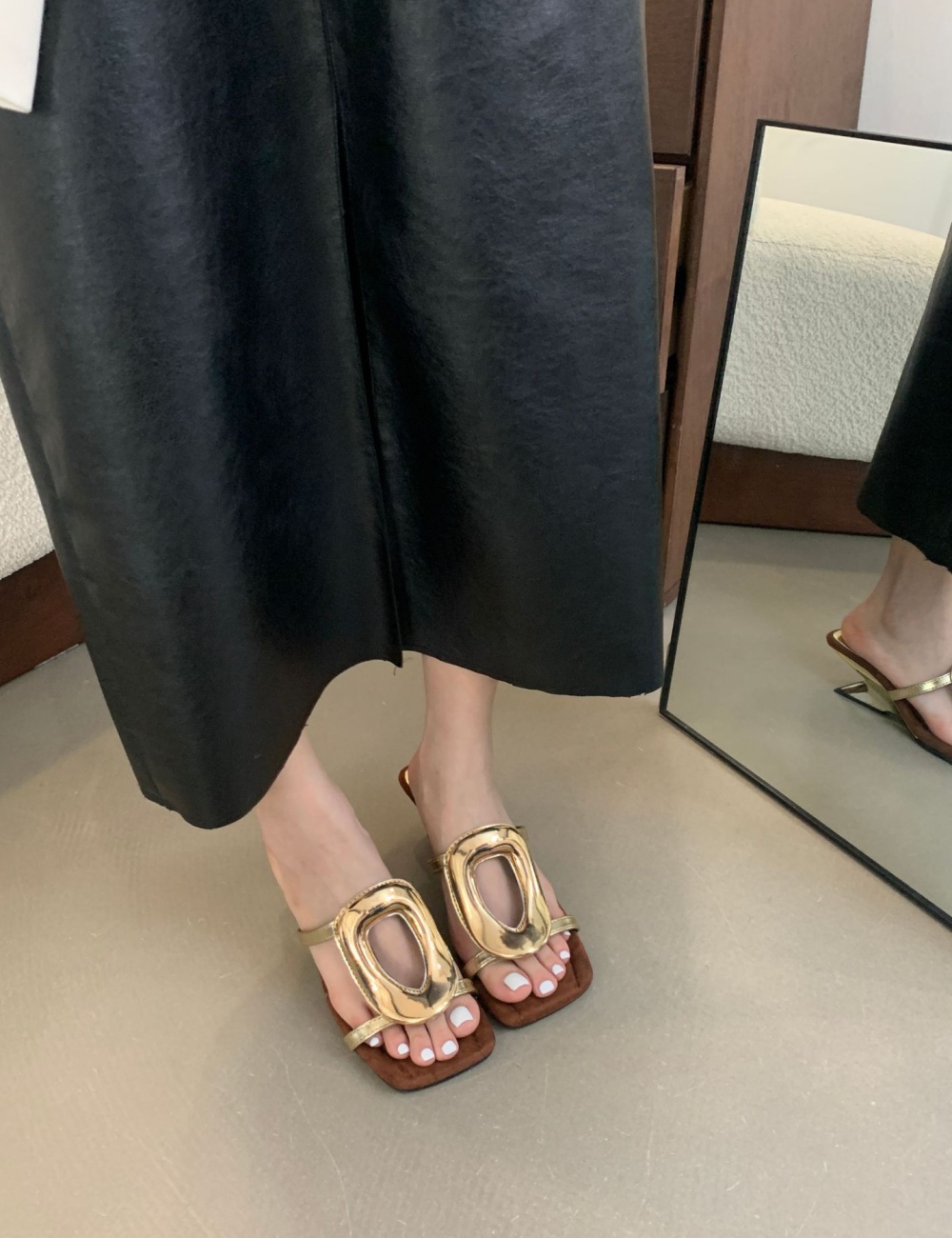 Summer wears outside side buckle slippers for women